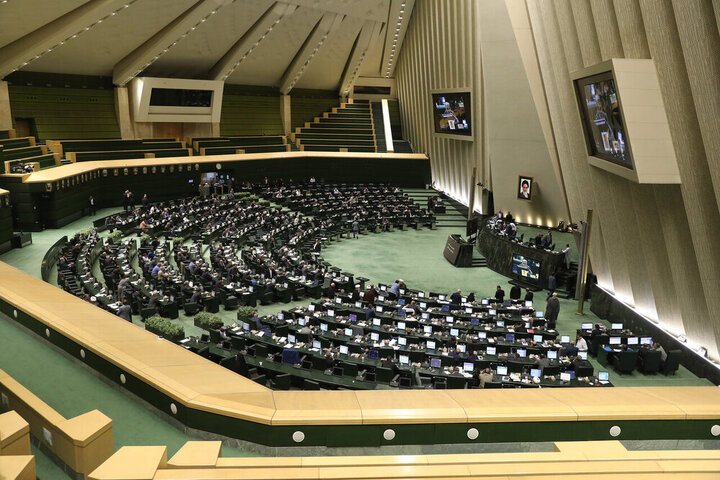 توضیحات وزیر بهداشت و درمان نمایندگان مجلس را قانع کرد