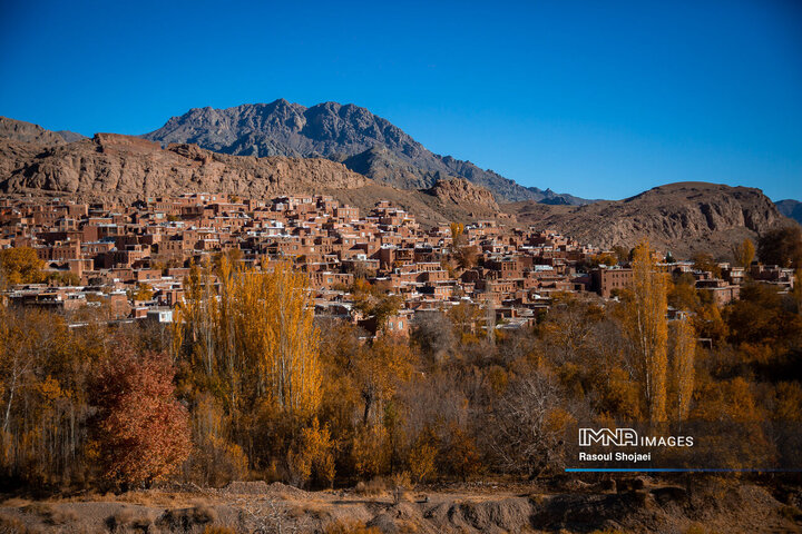 چهره پاییزی ابیانه