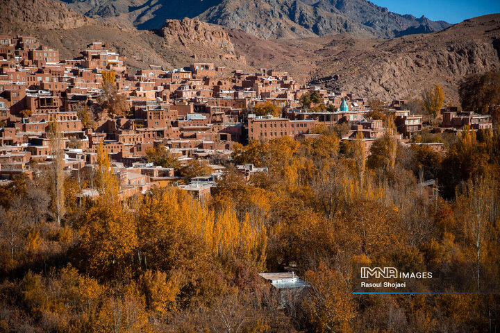 چهره پاییزی ابیانه