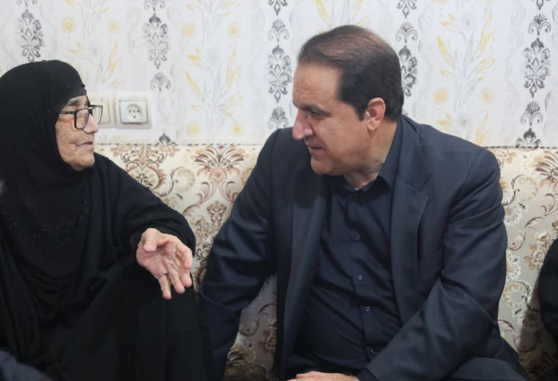 خانواده‌های شهدا الگویی بی‌نظیر برای جامعه هستند