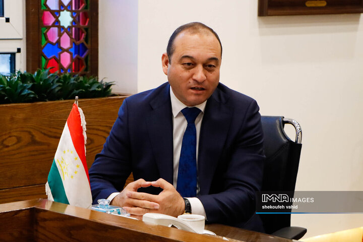 برای گسترش همکاری‌های اقتصادی و فرهنگی با اصفهان آمادگی داریم