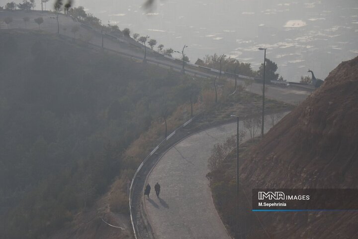 تبریز در وضعیت قرمز؛ شهر زیر غبار آلودگی