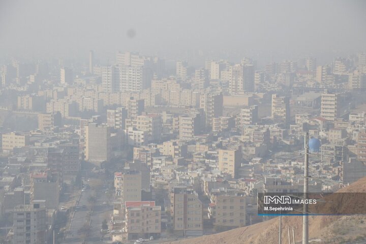 تبریز در وضعیت قرمز؛ شهر زیر غبار آلودگی