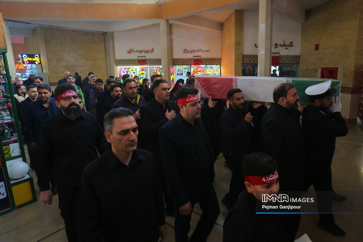 تشییع شهید گمنام در پایانه مسافربری کاوه