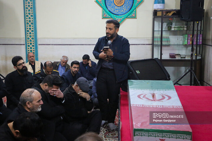 تشییع شهید گمنام در پایانه مسافربری کاوه