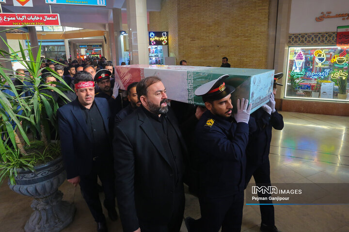 تشییع شهید گمنام در پایانه مسافربری کاوه