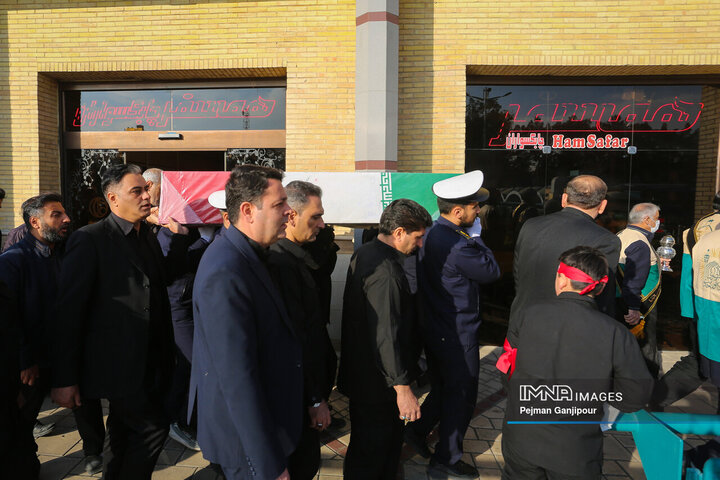 تشییع شهید گمنام در پایانه مسافربری کاوه