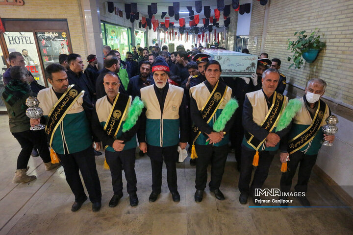 تشییع شهید گمنام در پایانه مسافربری کاوه