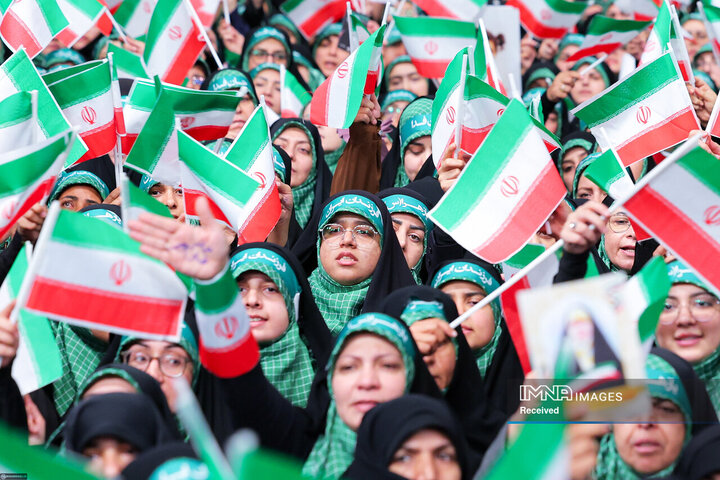 مراسم روز بسیج در حسینیه امام خمینی(ره)