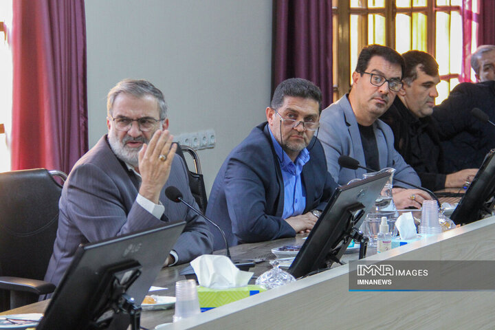 دیدار اعضای شورای شهر اصفهان با فرماندهان نواحی مقاومت بسیج