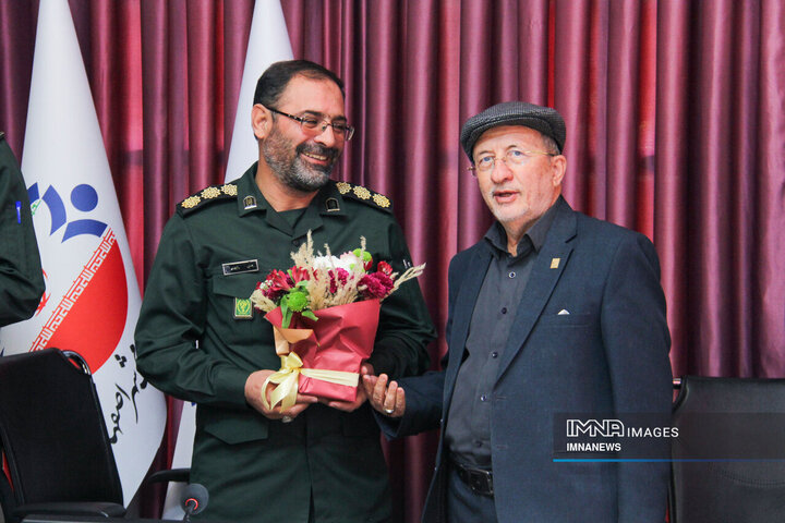 دیدار اعضای شورای شهر اصفهان با فرماندهان نواحی مقاومت بسیج