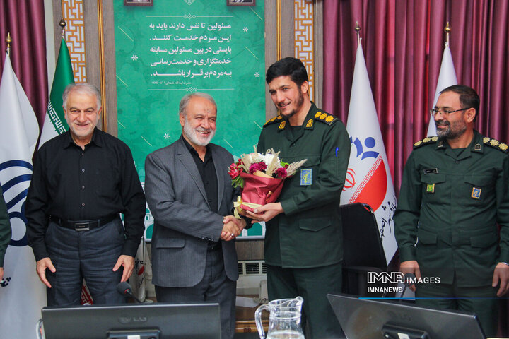 دیدار اعضای شورای شهر اصفهان با فرماندهان نواحی مقاومت بسیج