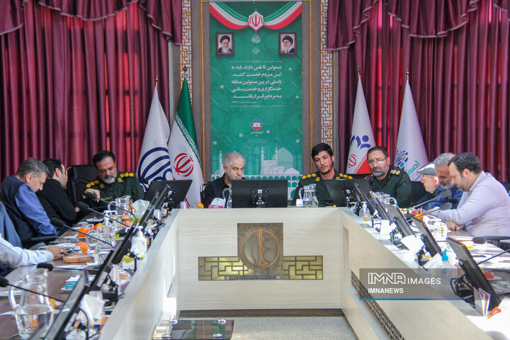 دیدار اعضای شورای شهر اصفهان با فرماندهان نواحی مقاومت بسیج