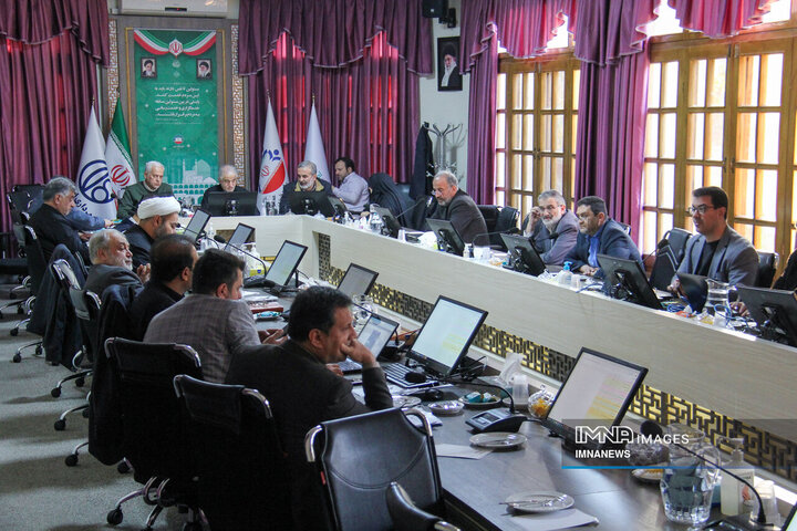 دیدار اعضای شورای شهر اصفهان با فرماندهان نواحی مقاومت بسیج