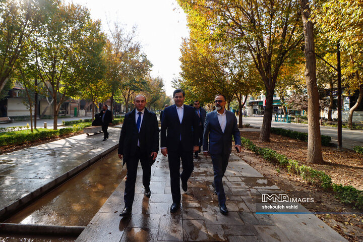 بازدید معاون حمل و نقل و ترافیک شهرداری دوشنبه از خط یک مترو و چهارباغ اصفهان