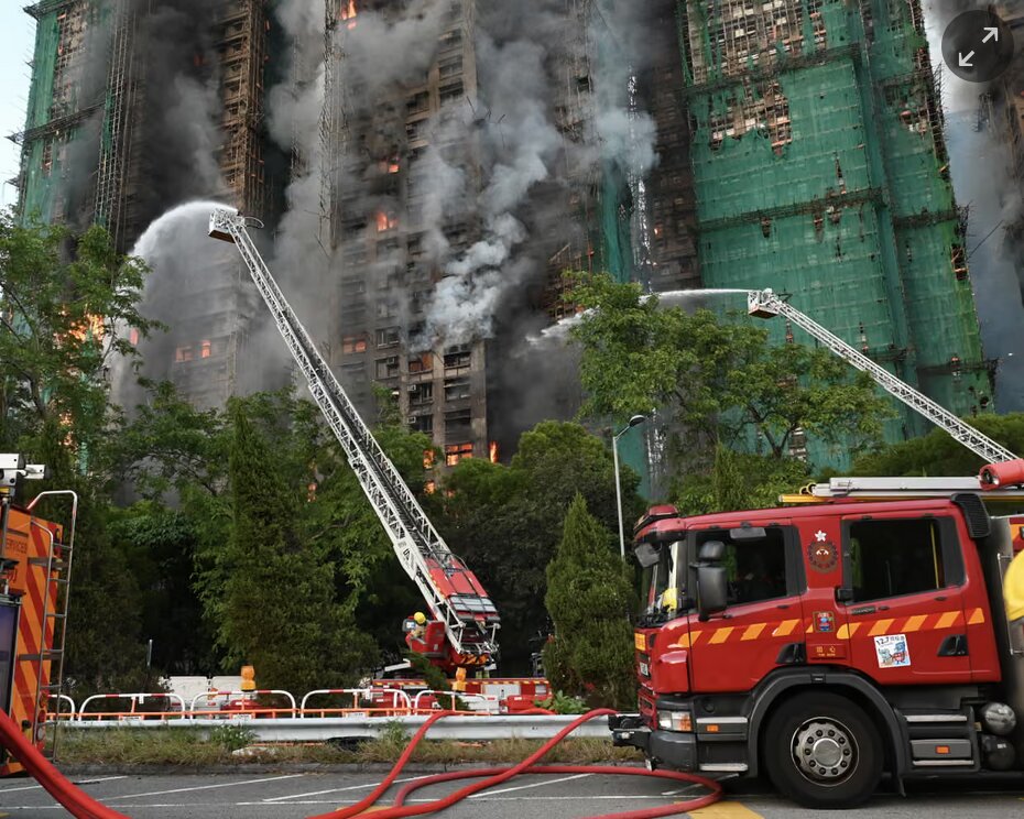 آتش‌سوزی مرگبار هنگ‌کنگ زنگ خطر ایمنی آسمان‌خراش‌ها را به صدا درآورد