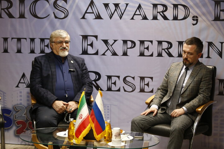 رونمایی از وب‌گاه مرکز مطالعات و امضای تفاهم‌نامه با اتحادیه شهرهای بریکس