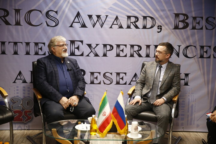 رونمایی از وب‌گاه مرکز مطالعات و امضای تفاهم‌نامه با اتحادیه شهرهای بریکس