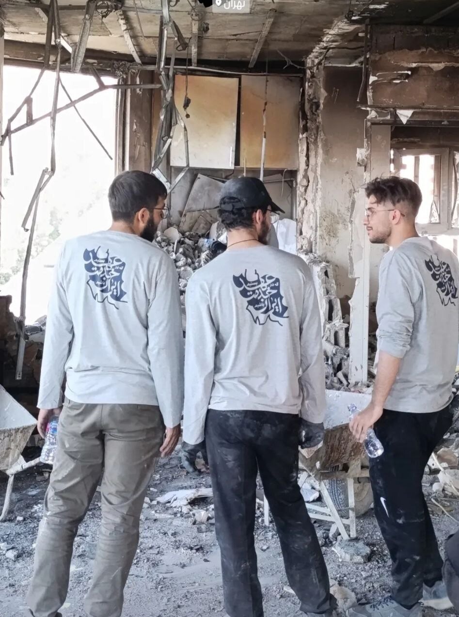 یک پیام پدرانه؛ از صفآرایی دلها در برابر دشمنان و تردیدها تا ناکامی تلاش ۲۰ ساله دشمن