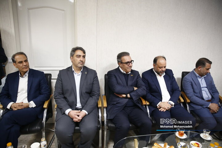 رونمایی از وب‌گاه مرکز مطالعات و امضای تفاهم‌نامه با اتحادیه شهرهای بریکس