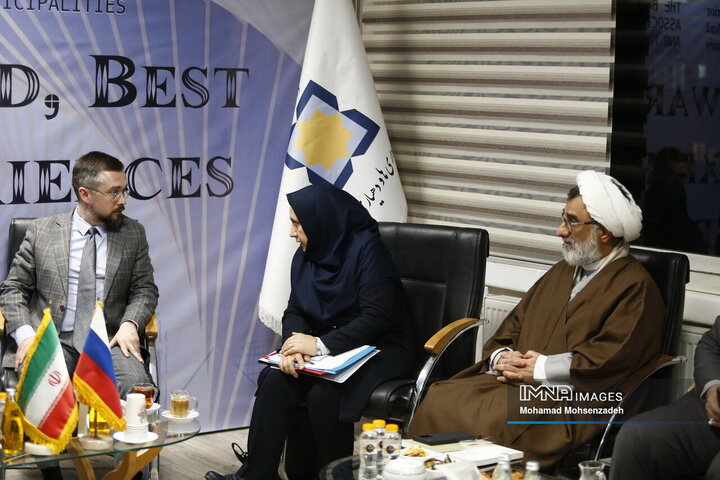 رونمایی از وب‌گاه مرکز مطالعات و امضای تفاهم‌نامه با اتحادیه شهرهای بریکس