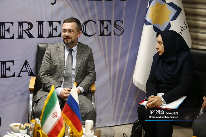 رونمایی از وب‌گاه مرکز مطالعات و امضای تفاهم‌نامه با اتحادیه شهرهای بریکس