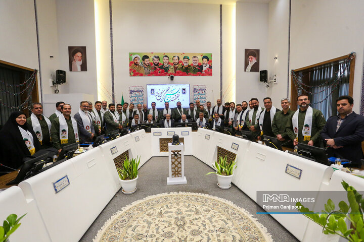 نشست صمیمانه اعضای شورای اسلامی شهر با فرماندهان پایگاه‌های بسیج شهرداری اصفهان