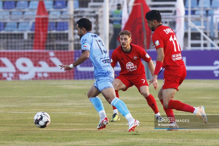 هفته یازدهم لیگ برتر فوتبال؛ تراکتور سازی - چادرملو