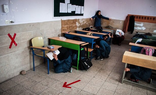 متن مانور زلزله | در مانور زلزله چه کنیم و مانور زلزله چه روزی است؟ + نحوه اجرای مانور