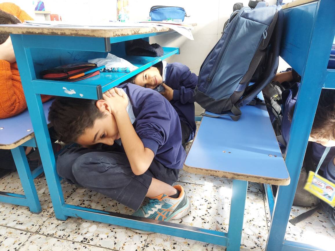 متن مانور زلزله | در مانور زلزله چه کنیم و مانور زلزله چه روزی است؟ + نحوه اجرای مانور