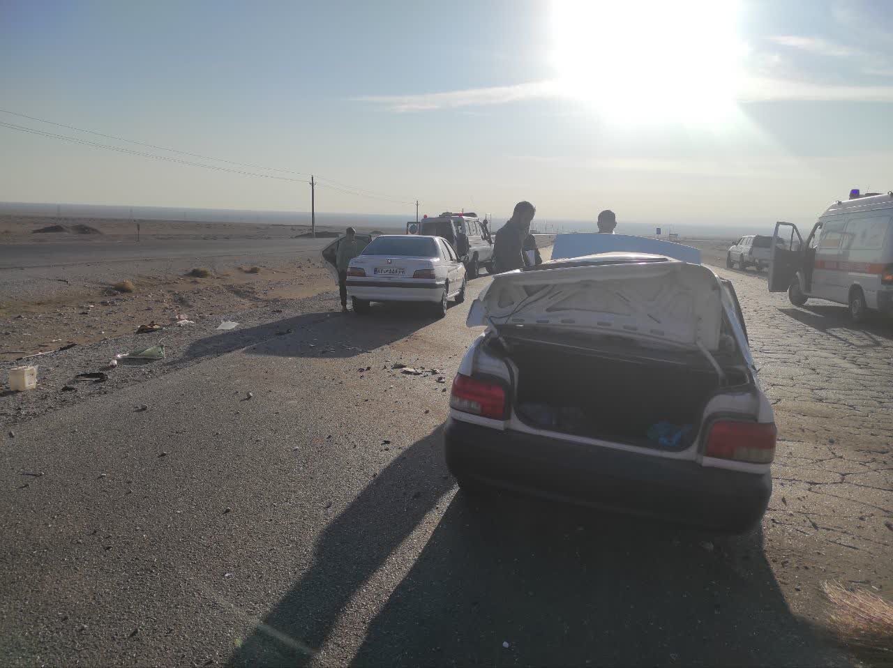 واژگونی پراید محور انارک به نایین یک کشته و ۲ مصدوم برجای گذاشت