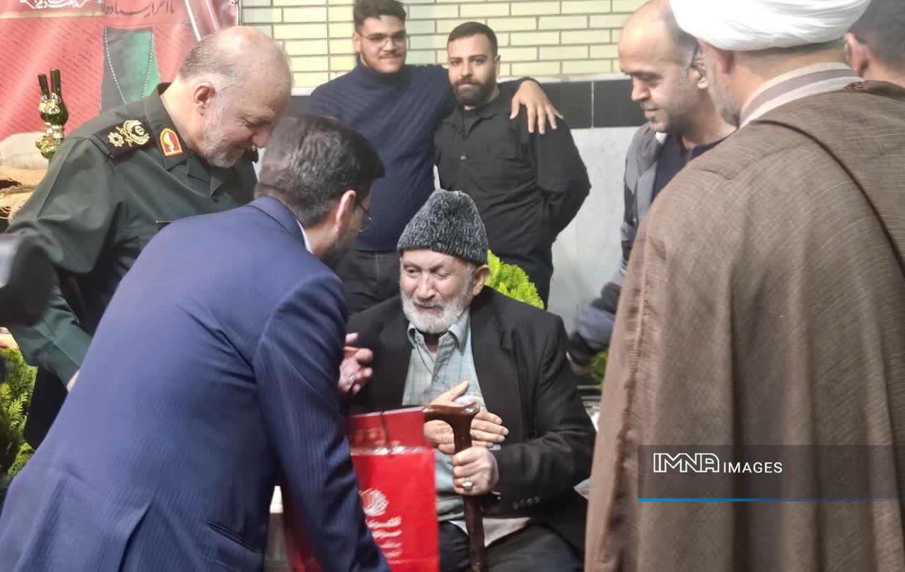 امنیت پایدار شهر و آرامش زندگی مردم نتیجه مجاهدت شهدا است