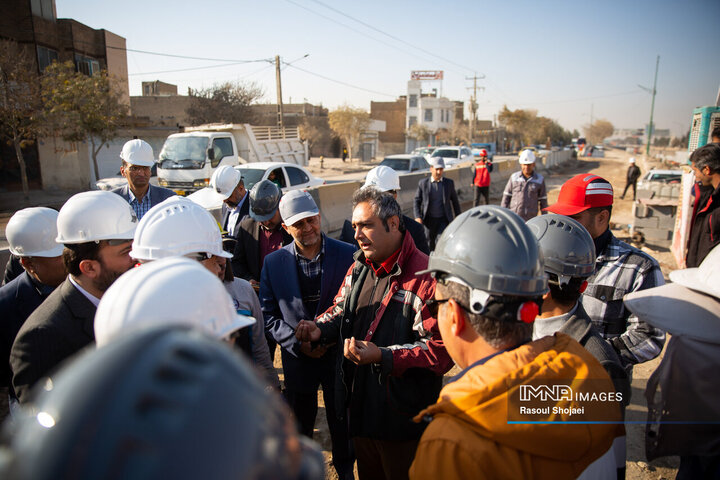 بازدید شهردار اصفهان از پروژه مجموعه پل‌ها و زیرگذر شهید رئیسی