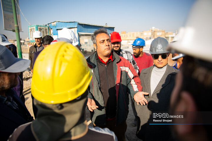 بازدید شهردار اصفهان از پروژه مجموعه پل‌ها و زیرگذر شهید رئیسی