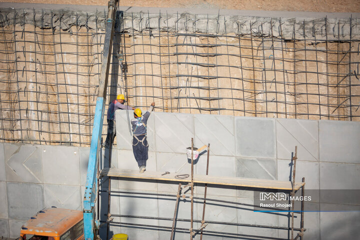 بازدید شهردار اصفهان از پروژه مجموعه پل‌ها و زیرگذر شهید رئیسی