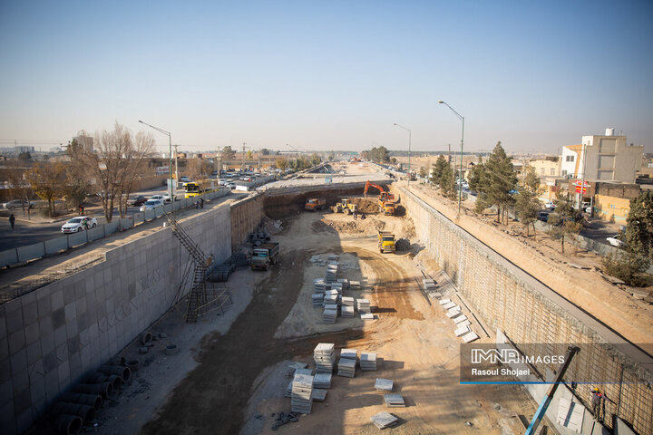 بازدید شهردار اصفهان از پروژه مجموعه پل‌ها و زیرگذر شهید رئیسی