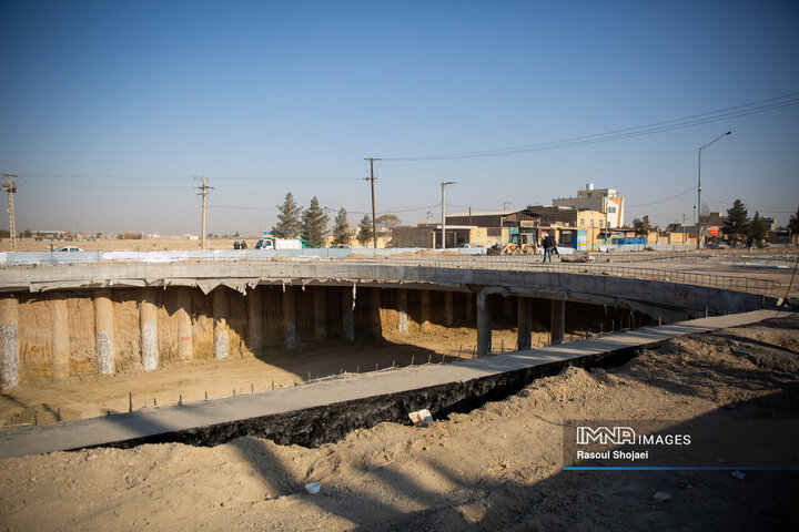 بازدید شهردار اصفهان از پروژه مجموعه پل‌ها و زیرگذر شهید رئیسی