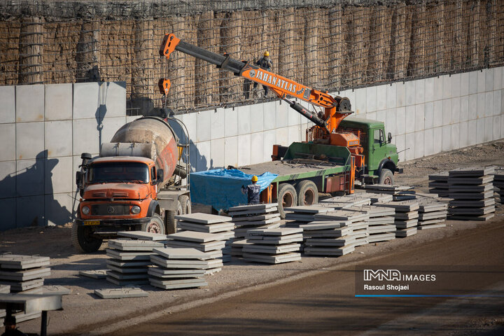 بازدید شهردار اصفهان از پروژه مجموعه پل‌ها و زیرگذر شهید رئیسی