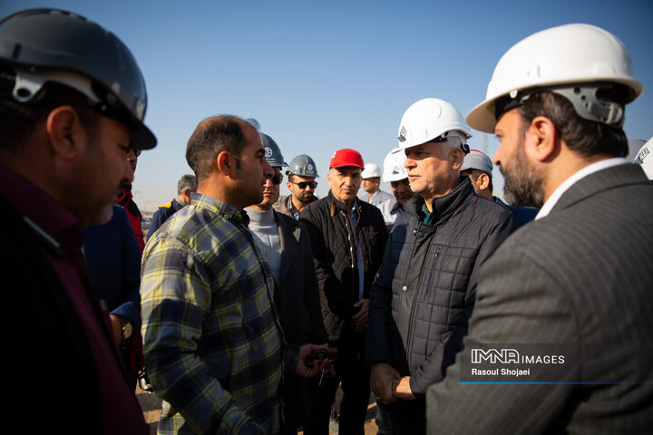 بازدید شهردار اصفهان از پروژه مجموعه پل‌ها و زیرگذر شهید رئیسی