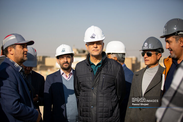 بازدید شهردار اصفهان از پروژه مجموعه پل‌ها و زیرگذر شهید رئیسی