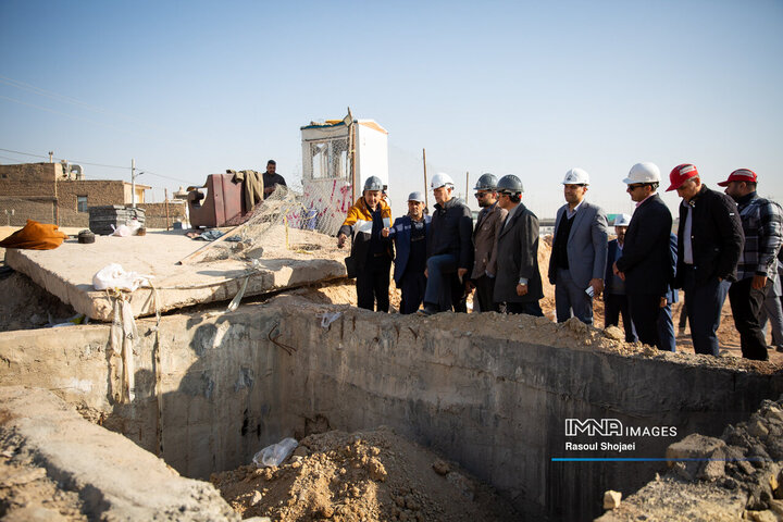 بازدید شهردار اصفهان از پروژه مجموعه پل‌ها و زیرگذر شهید رئیسی