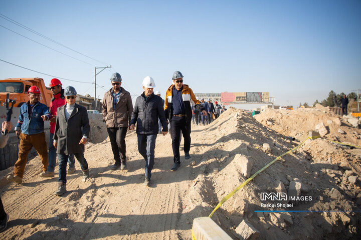 بازدید شهردار اصفهان از پروژه مجموعه پل‌ها و زیرگذر شهید رئیسی