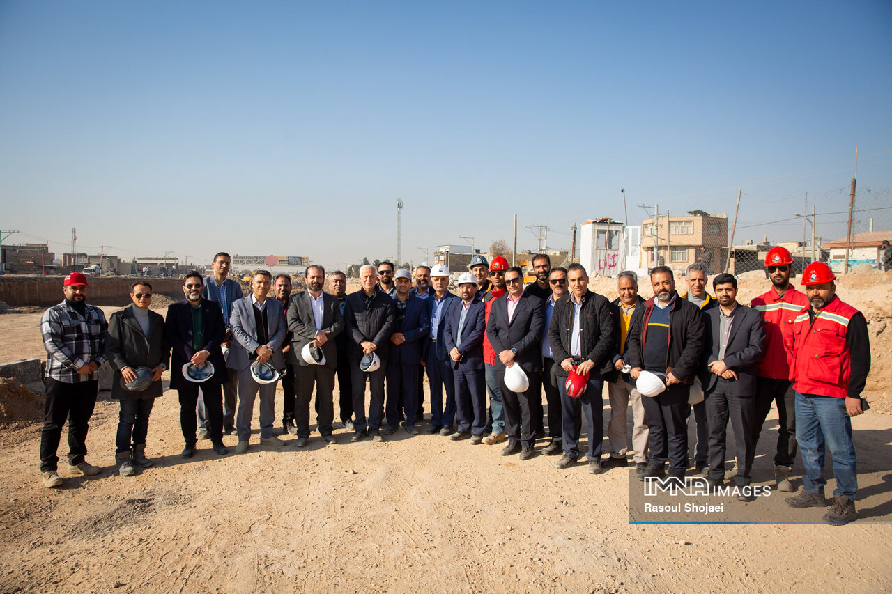 بیش از ۵۰ درصد بسته پرواز اصفهان پروژه‌های عمرانی است/ تکمیل پازل توسعه شهر با حمایت مردم