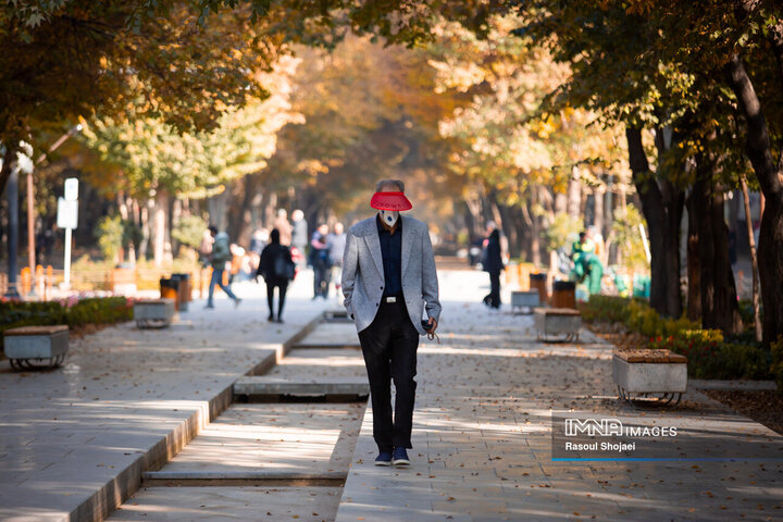 پاییز هزار رنگ اصفهان