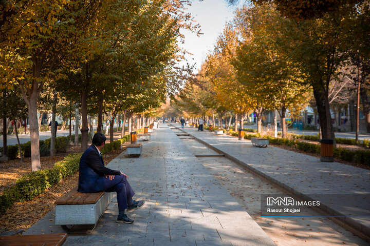 پاییز هزار رنگ اصفهان