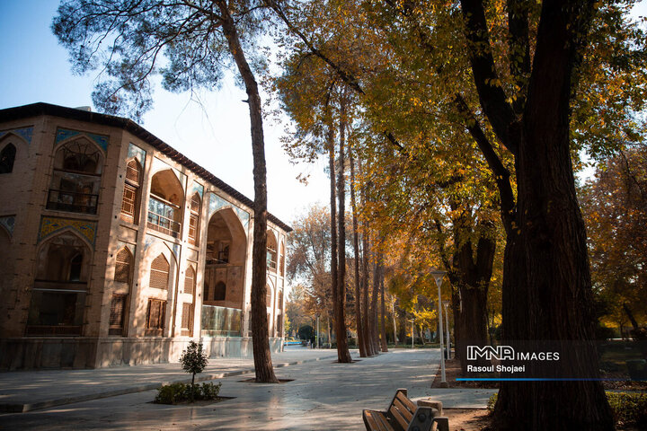 پاییز هزار رنگ اصفهان