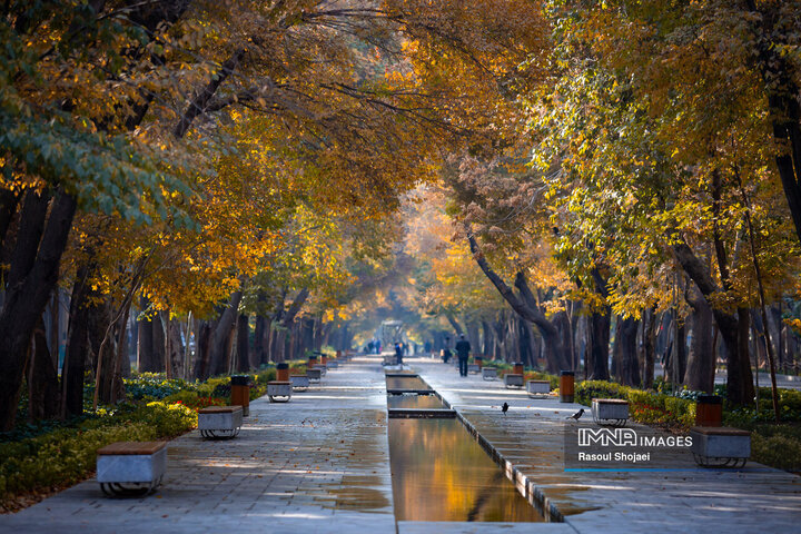 پاییز هزار رنگ اصفهان