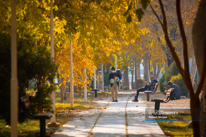 پاییز هزار رنگ اصفهان