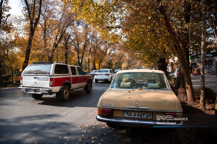 پاییز هزار رنگ اصفهان