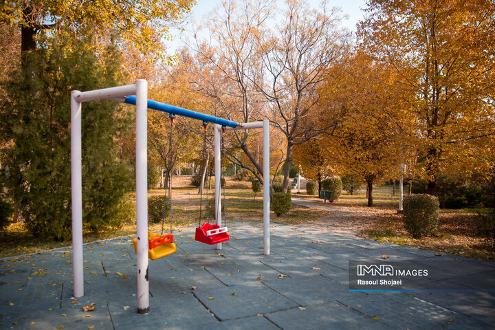 پاییز هزار رنگ اصفهان